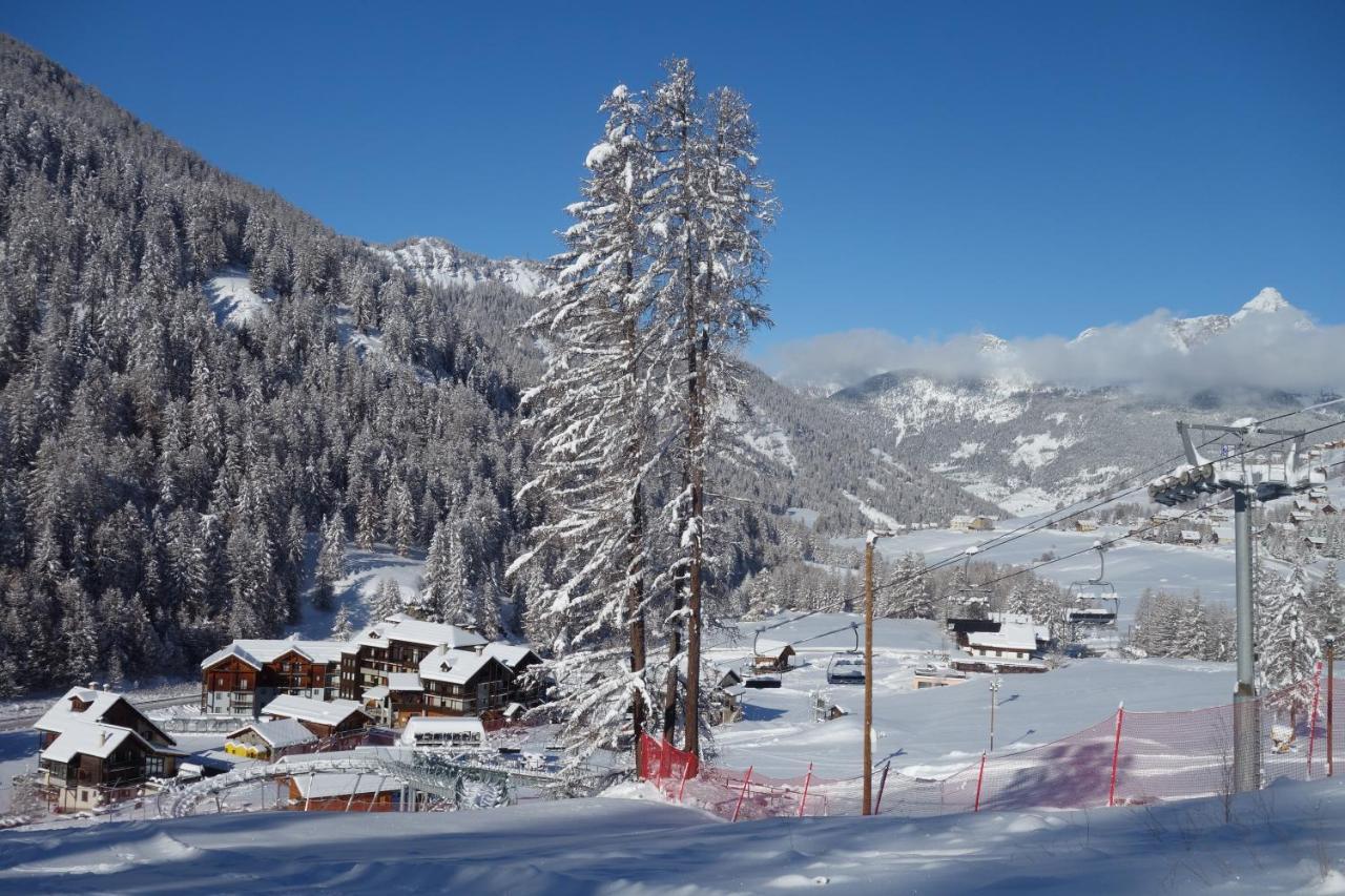 Skis Aux Pieds Dans Un Appartement Cosy Au Coeur Du Queyras Molines-en-Queyras Ngoại thất bức ảnh