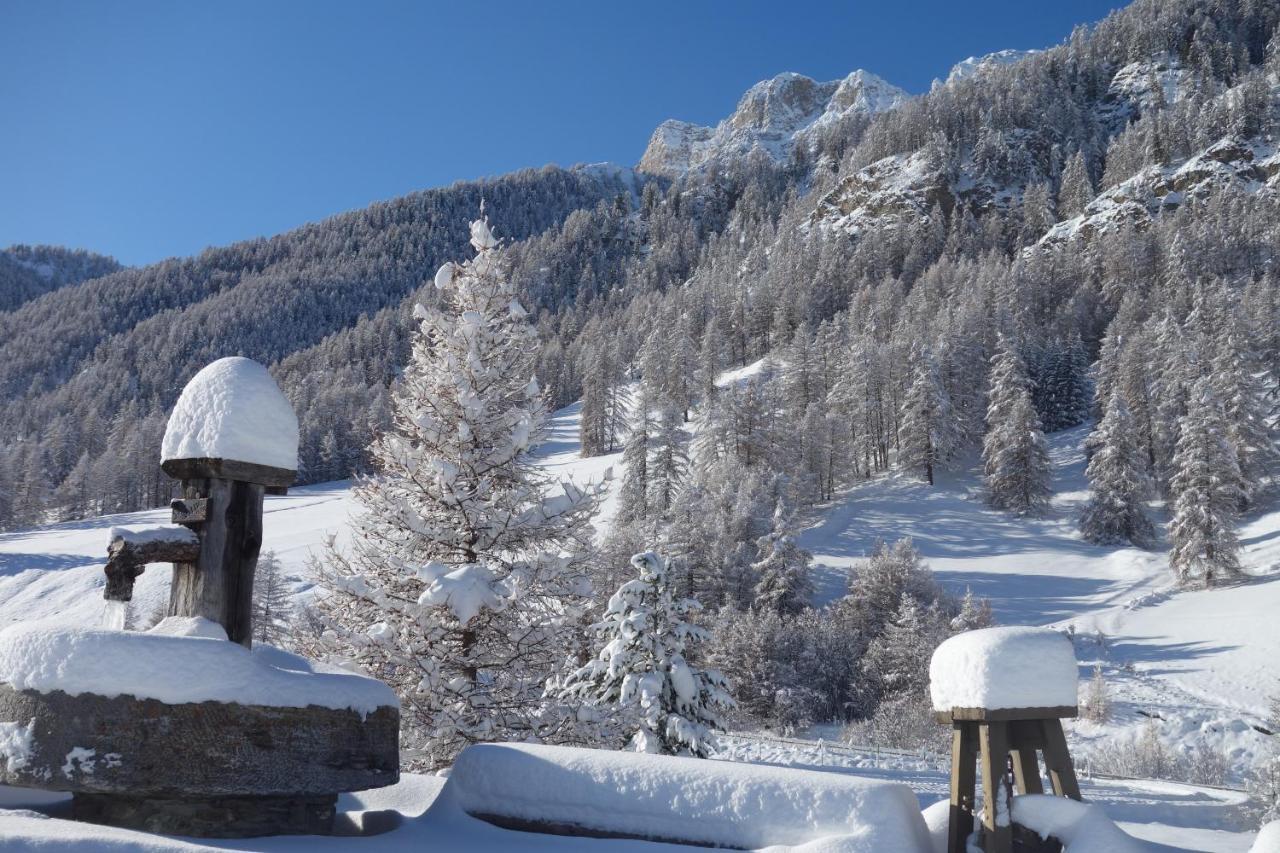Skis Aux Pieds Dans Un Appartement Cosy Au Coeur Du Queyras Molines-en-Queyras Ngoại thất bức ảnh